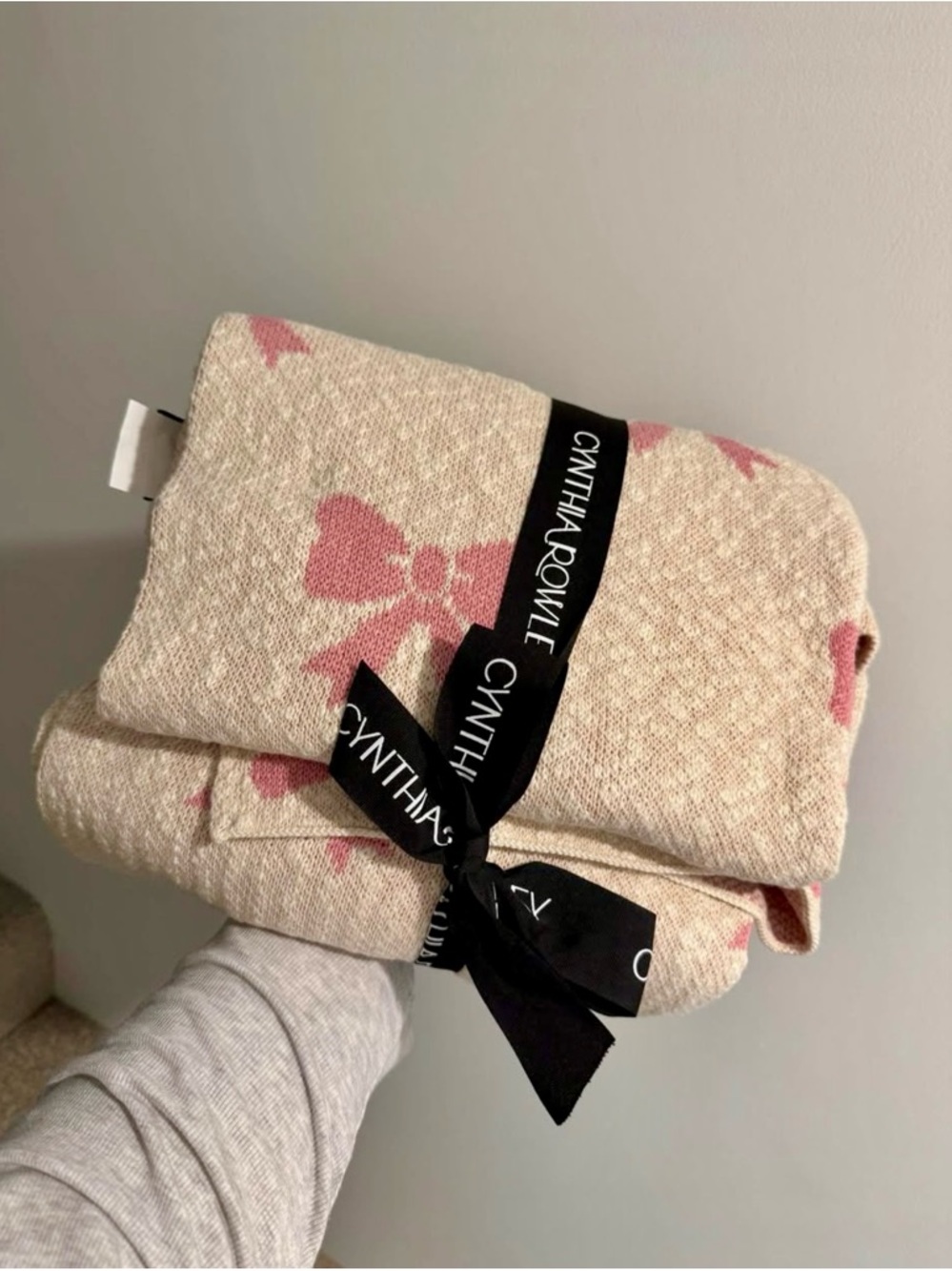 Cynthia Rowley Cream Throw Blanket with Pink Bow Pattern